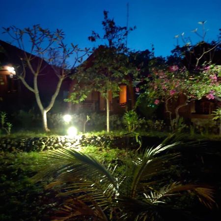Bougainvillea Bungalow Batumadeg Bagian luar foto