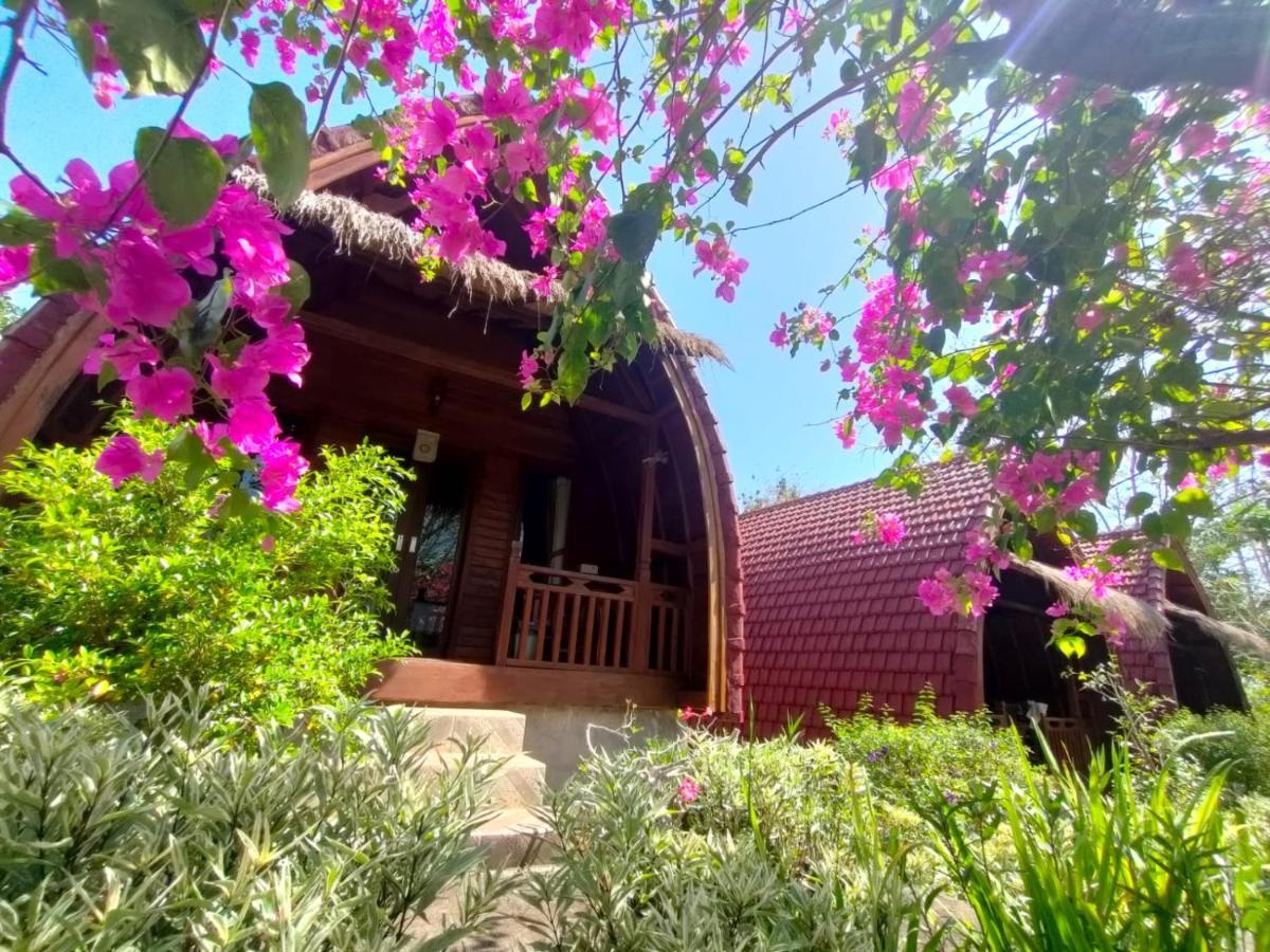 Bougainvillea Bungalow Batumadeg Bagian luar foto